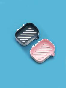 1块壁挂式香皂架。家用浴室收纳架，带沥水功能。家用香皂架，无需钻孔，带沥水架。浴室高端新款香皂架。浴室双层收纳架。返校季