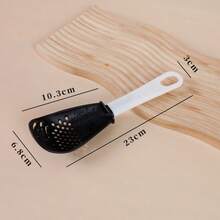 1 pièce Cuillère de cuisine multifonctionnelle avec bloc de couleurs, convient pour écraser les aliments et les pommes de terre écrasées, et une cuillère à mélanger multifonctionnelle qui peut égoutter l'eau