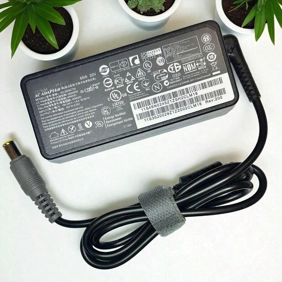 DEMTECH Cargador para laptop 20V 2.25A 1.8A con punta redonda gris de 4.0 mm * 1.7 mm tipo centrino, adaptador de corriente portátil para notebooks, ultrabooks y portátiles que requieran estas especificaciones, diseñado para ofrecer un rendimiento estable y confiable, ideal como reemplazo o repuesto, proporciona energía constante para mantener tu equipo operativo en oficina, hogar, estudio o durante viajes, diseño compacto y ligero para transportar fácilmente en mochilas o maletines, compatible con una amplia variedad de dispositivos que necesiten 20 voltios y corriente de 2.25A o 1.8A, construcción robusta para uso prolongado, eficiente para mantener la batería cargada y el equipo funcionando durante tareas exigentes, perfecta opción para estudiantes, profesionales y usuarios domésticos que necesitan energía confiable para productividad, entretenimiento o trabajo remoto, adaptador versátil y práctico para el día a día, garantiza alimentación continua sin interrupciones - Tipo de Enchufe B Japonés (100V) - Ver 1