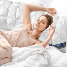 1PC Luxury 5-Star Hotel Quality Pillow Queen Size, Deep Comfort, Soft& Plush, Cover With Zipper, Easy-Care, Elegant Style, Versatile Use, Year-Round - White - View 10