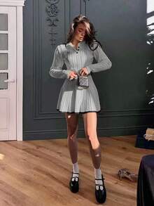 Bộ đồ 2 mảnh gồm áo polo dài tay ôm sát và chân váy midi thắt eo thêu hình bướm mùa xuân 2026, bộ đồ 2 mảnh dành cho nữ, trang phục dự tiệc, trang phục ngày lễ tình nhân, trang phục năm mới, trang phục phong cách Y2K cho nữ, trang phục ngày lễ, trang phục dự tiệc, trang phục đi nghỉ mát, trang phục ngày lễ, trang phục mùa xuân, trang phục mùa hè, trang phục sinh nhật, trang phục du lịch biển. - Màu Xám nhạt - Xem 4