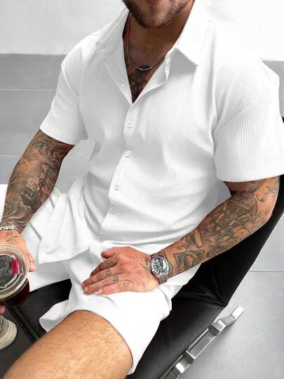 GloMan 男士纯色纹理休闲两件套，纽扣门襟，宽松短袖衬衫搭配抽绳短裤，柔软微弹，舒适透气，适合街头穿搭、日常休闲、周末郊游、社交聚会等场合，红色度假两件套，情侣款。