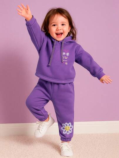 Conjunto Para Beba "Love Yourself" Sudadera Con Capucha Y Pantalón