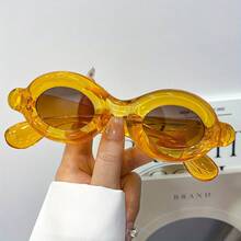OHEMADO Thickened Frame Glasses - Bold Green, Y2K Retro Hip-Hop Party Costume Glasses - Unisex Fun Statement Glasses - Lightweight For Daily And Special Occasions, Unique Design, Durable Hinges, Must-Have For Fashion Enthusiasts - Màu vàng - Xem 13