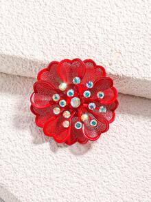 دبوس للنساء