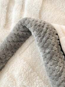1pc Plaid Jacquard Trim Velvet Warm Thick Blanket, Soft & Skin-Friendly, Multi-Size & Multi-Purpose For Office, Living Room, Bedroom - White - View 3