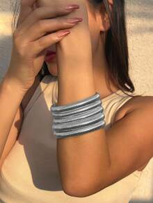 1-5入組手鐲多層手鐲套裝，14K鍍金拋光厚實纏繞橢圓形手鐲，柔軟寬大的手腕手鐲適用於女性女孩