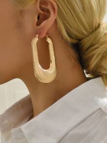 1 Pair Classic Exaggerated Creative U-Shaped Women's Hoop Earrings