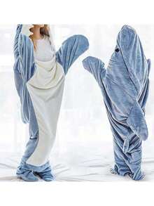 62.9 Inches  Randomly Shipped In Blue Or Pink,  The Wearable Shark Blanket Is Versatile And Can Be Used In Various Settings. It Can Be Worn While Lounging At Home, Watching TV, Or Even As A Fun Costume For Parties Or Halloween. It Is Suitable For Both - Màu sắc ngẫu nhiên - Xem 5