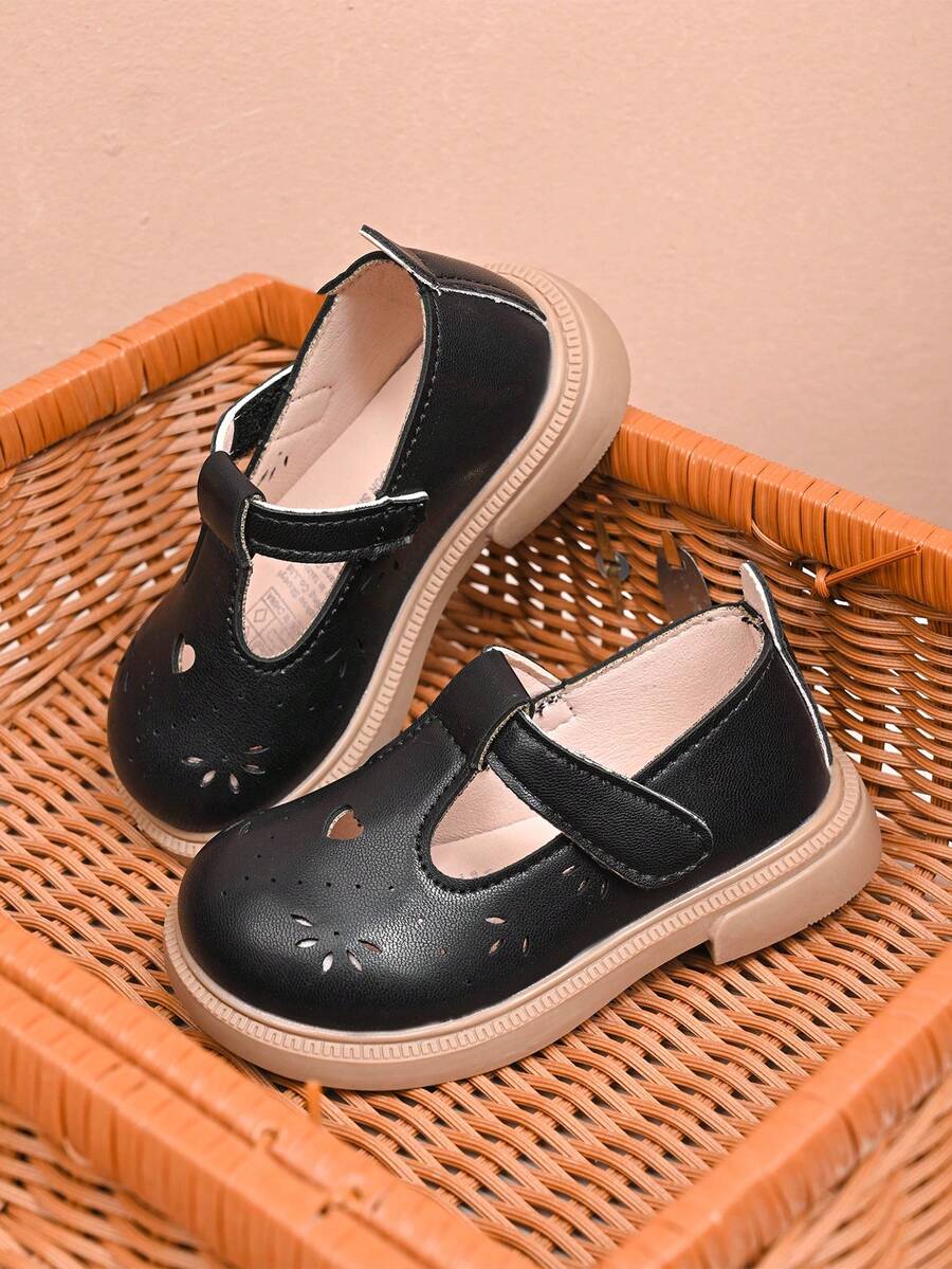 女童皮鞋，春秋新款公主鞋，小女孩软底鞋