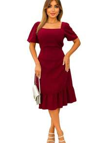 Vestido Midi Feminino Viscolinho com Forro Gola Quadrada Manga Curta com Babado