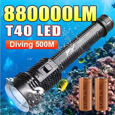 Nouvelle lampe de poche de plongée T40 IPX8 à haute puissance, lumière LED amphibie. Lampe de poche de plongée professionnelle convenant pour la natation en extérieur, le camping, la randonnée nocturne, la pêche et la chasse.