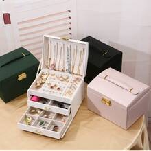 1 件情人节星月灯笼设计 PU 皮革首饰盒，3 层双抽屉可锁旅行收纳盒，适合展示戒指、耳环、手镯、手表，是送给妻子、母亲、女朋友的最佳返校礼物