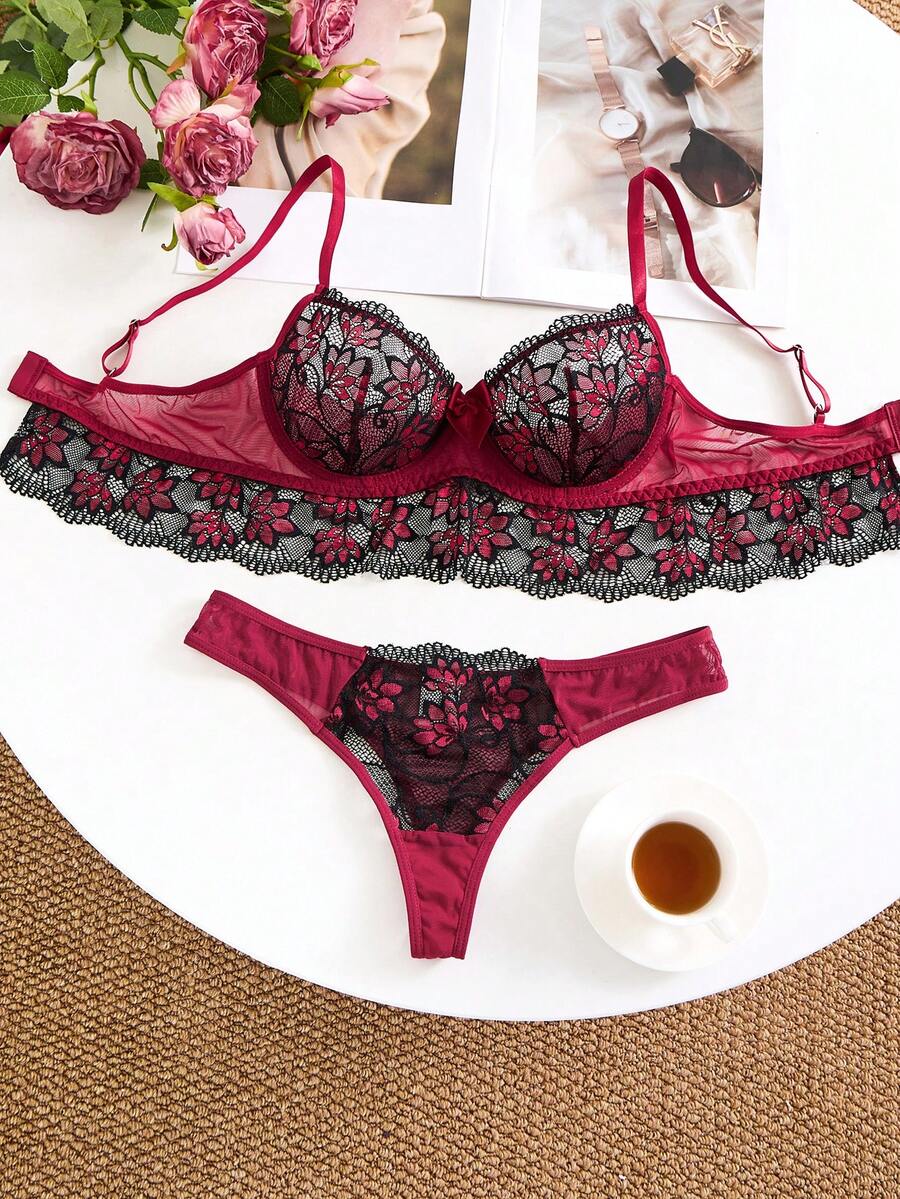 2PCS Women's Sexy Lingerie Set With Steel Rims, Black And Red Contrasting Lace, Bow Decoration, Semi Transparent Lace Patchwork Lace Hem Lingerie And Underwear, Gorgeous And Sexy Gothic Style Bra