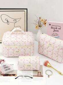 1 Piece Quilted Makeup Bag With Aesthetic Floral Design For Business Trip Toiletries, Featuring A Zipper Closure. It Is Suitable For Storing Lipsticks, Brushes, Skincare Products, Mobile Phones, Coins And Various Small Items, And Ideal For Home Use And Travel. Travel Essentials Holiday Vacation Makeup Organizer Travel Bag For Women