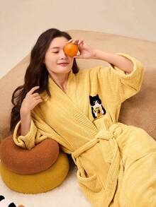 1 pièce Peignoir de bain brodé pour femmes, vêtement d'intérieur doux. Séchage rapide mais chaud, convient pour les fêtes, la maison, l'hôtel, la piscine, le spa, toutes les saisons