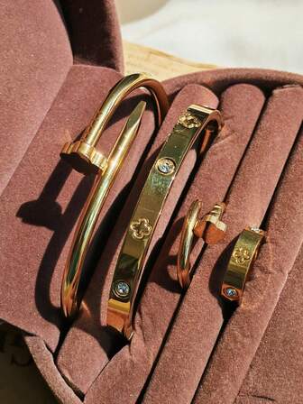 4pcs 18K Gold Plated Stainless Steel Four-Leaf Clover Nail Bangle & Ring Set, Fashionable & Elegant Women Jewelry Bracelet & Ring Combo, Waterproof & Fade-Resistant, Suitable For Daily Wear & Gift