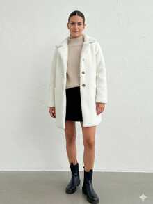 Kadın Kışlık Cepli Astarlı 3 Düğmeli Peluş Kaban - White - View 2