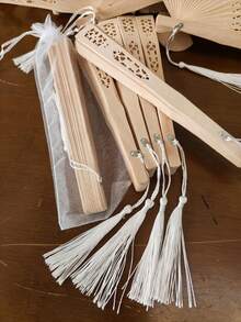 1-30pcs Elegant Folding Wooden Fans, Bohemian Style Hand Fans, Hollow Carved, Portable Lightweight Wooden Fans, Suitable As Photography Props, Graduation Gifts For Women, Home Decor, Use In Summer, Beach Or Travel To Enjoy Cool Breeze, Personalized Carved Wooden Wedding Fans