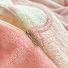 3 件套加厚保暖双面羊毛床上用品套装 - 绿心 + 卡通熊印花图案 | 1 件羽绒被套，2 件枕套，不含被子或枕头 | 舒适温暖透气，冬季必备床上用品 - 甜心小熊 - 查看 8