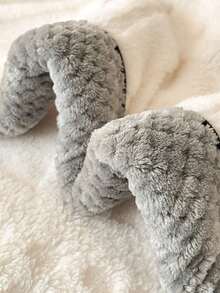 1pc White Plaid Jacquard Trim Taffeta Fleece Warm Thick Blanket, Soft & Skin-Friendly, Multi-Size & Multi-Purpose For Office, Living Room, Bedroom