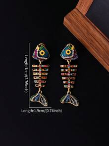 Pendientes delicados de cobre con baño de oro de 18K inspirados en el vintage, con diseño esmaltado de esqueleto de pez de colores, decorados con perlas falsas, ideales para la pasarela de moda