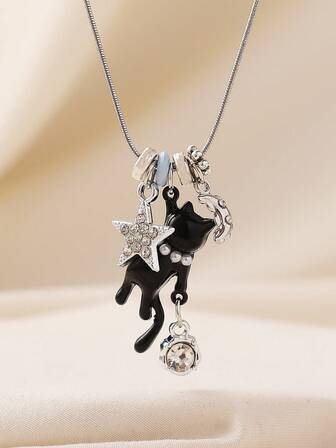 1pc Fashionable Women's Stainless Steel Chain Necklace With Star, Moon, Cat, Dice, Rhinestone Star, Strawberry Pendant, Tarnish Resistant, Suitable For Daily Wear And Parties, Ideal Gift For Halloween, National Day, Christmas