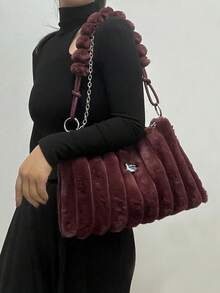 Batik-Plüsch-Schulter-Achseltasche, eine luxuriöse Damen-Schulter-Plüschtasche, quadratische Tasche, die charmant, elegant, modisch und stilvoll ist. Sie eignet sich für den täglichen Weg zur Arbeit oder Veranstaltungen von Frauen, Hochzeiten, Tanzveranstaltungen, Abendessen/Bankette und kann zu Kleidern, Abendgarderobe, Urlaubskleidern, Geburtstagskleidern, Lässig kleidern, Yogakleidern kombiniert werden.