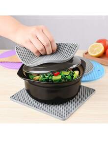 4pcs Grey Heat Resistant Placemat Tabletop Coasters,Pack Of 4, Multi-Purpose Silicone Thermal Insulation Pad, Microwave Oven Pad, Kitchen Thermal Pad, Hot Dish Thermal Insulation Pad, Placemat, Suitable For Hot Pot Pots, Bowls, Kitchen Counters,Halloween,Trick Or Treat