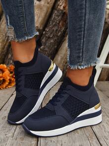 Nuevos zapatos deportivos casuales de mujer con cuña y cordones para primavera/otoño 2025