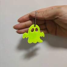 50pcs Colorful Glow-In-The-Dark Ghost Hanging Decorations - Neon Reflective Keychains With Chain, Halloween Party, Horror Packaging Decor, Durable PVC Spheres, Suitable For Masquerade, Backpacks, No Power Needed To Glow Under Black Light, Halloween Props, Backpack Accessories, Phone Decor, Fun Design, Chain Keychains, Halloween, Halloween Decorative Pendants