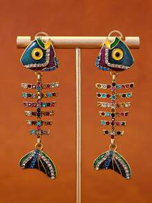 Pendientes delicados de cobre con baño de oro de 18K inspirados en el vintage, con diseño esmaltado de esqueleto de pez de colores, decorados con perlas falsas, ideales para la pasarela de moda