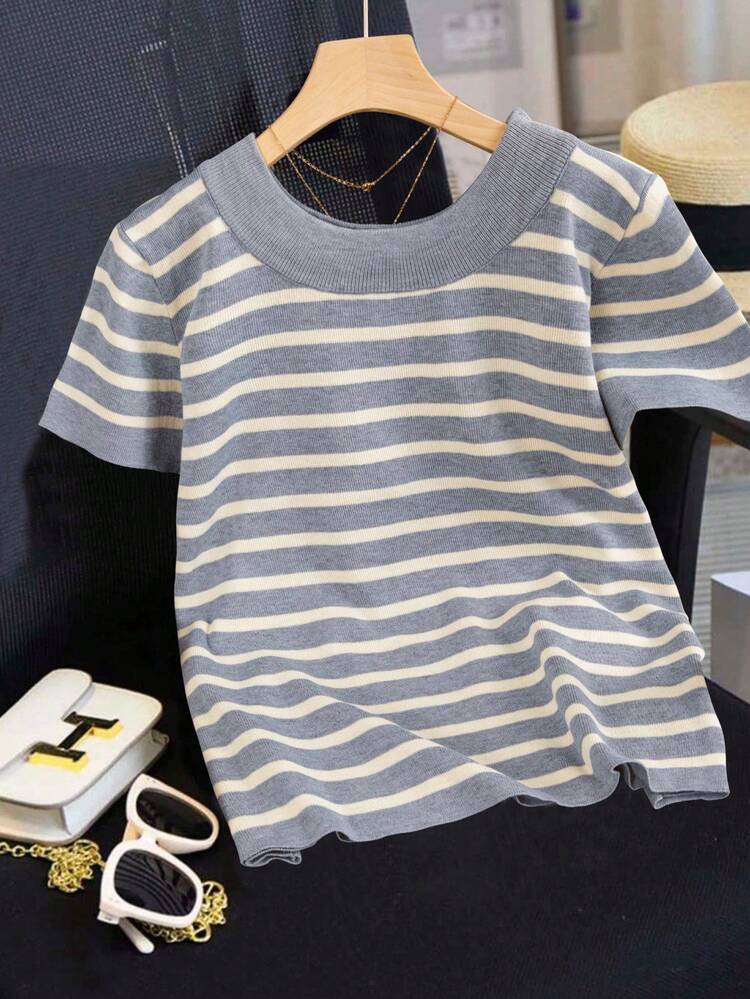 Blusa de punto de manga corta con cuello redondo, a rayas y contraste de color, informal, para talla grande, para verano - Gris Claro - Añade 2