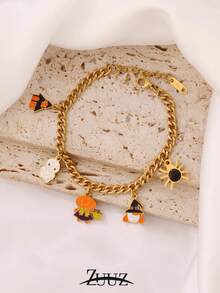 1 pieza Brazalete de acero inoxidable con dije de casa de bruja, araña, fantasma y calabaza para mujeres. Colgante de esmalte de Halloween en cadena para joyería de moda y regalos de fiesta.