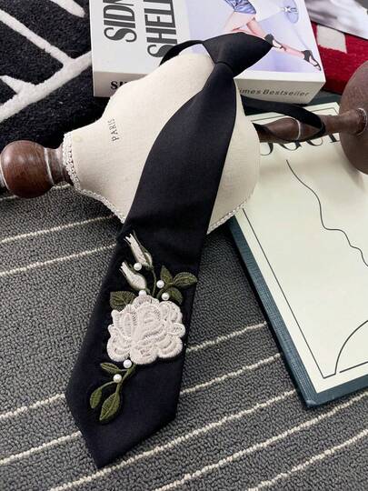 1pc Rose Casual Fabric Necktie, Garden Series Women's Necktie With Delicate Rhinestone Embroidery, Luxurious Shiny Black Sweet Punk Necktie, Same Style As Girl Group Stage Outfit For Dress For Christmas Decor