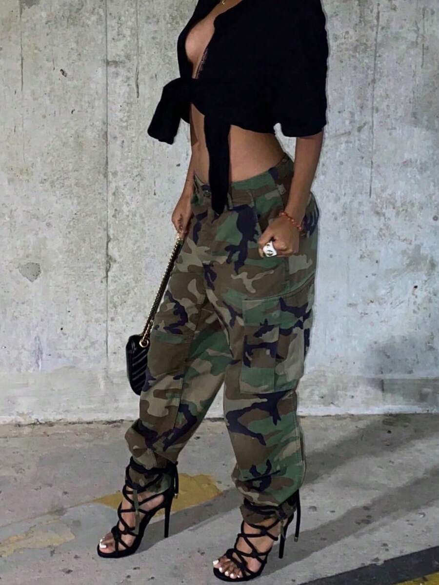 Chicsale Women's Camo Utility Pants - Military To Meeting Trousers | Elegant Straight Leg Tactical Design | Street Chic Combat Pants - 軍綠色 - 查看 1