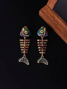 Pendientes delicados de cobre con baño de oro de 18K inspirados en el vintage, con diseño esmaltado de esqueleto de pez de colores, decorados con perlas falsas, ideales para la pasarela de moda