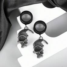 2PCS New Stainless Steel Ear Plugs Tunnels Ear Gauge Stretcher Fashion Halloween Skull Dangle Earrings Body Piercing Jewelry Women Men