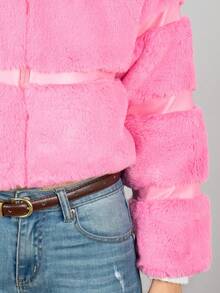 Chamarra corta para mujer de moda, peluche sintetico y vinipiel para uso casual en temporada de invierno - Rosa - Ver 6