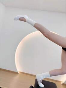 1/4 زوج جوارب نسائية ذات شريط مفرغ لليوغا والبيلاتس مانعة الانزلاق، جوارب يوغا ملونة، جوارب بيلاتس لاصقة مع قبضة وجوارب يوغا قابلة للتنفس، مناسبة للباليه واليوغا