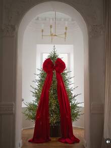 1pc Large Beige Satin Christmas Tree Bow,Wedding Decor Bow,Christmas Decorations,2025 Xmas Aesthetic,Satin Bow Tree Topper-Elegant Christmas Tree Bow In Beige/Red Oversized Bow For Christmas Winter Decor,Room Decor,Home Decor,Door Decor, Decorations Big Bow For Backdrop Birthday Party Room Wall Decor Ribbon Tie Hanging Gift Wall Decor Photo Prop Perfect For Bridal Shower Wedding Party Decor