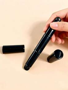 Cepillo de labios de silicona 2 en 1 con tapa, apto para brillo de labios/lápiz labial, aplica el maquillaje de manera uniforme y precisa, cerdas de silicona para un uso fácil e higiénico, cepillo de labios portátil coreano, negro