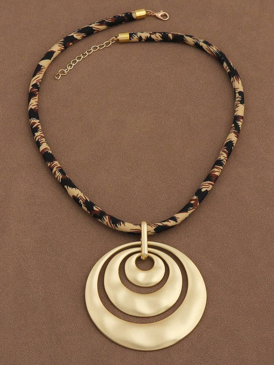 1pc 2025 New Luxury Vintage Leopard Print Rope Necklace, Matte Gold Hammered Floral Pendant Necklace, Suitable For Women's Daily Wear, 18 Inches + 2 Inches Extension Chain - Circles - View 1