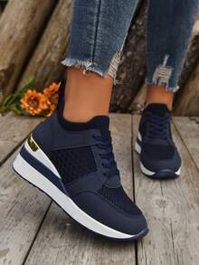 Nuevos zapatos deportivos casuales de mujer con cuña y cordones para primavera/otoño 2025