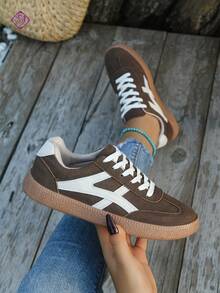 女士休闲百搭条纹运动鞋，女士时尚吸睛舒适橡胶软底运动鞋，女士透气轻便拼接运动鞋 - 棕色 - 查看 7