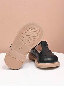 女童皮鞋，春秋新款公主鞋，小女孩软底鞋