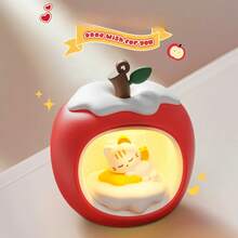 Luz nocturna en forma de casa de manzana navideña, con tres niveles de ajuste de brillo y luces LED recargables por USB, se puede colgar y decorar en la mesa, adecuada para iluminación de ambiente en dormitorio, sala de estar, regalos de Navidad y cumpleaños