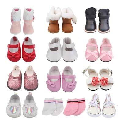 1 双 18 英寸重生婴儿娃娃鞋或袜子，可选雪地靴、皮靴、玛丽珍鞋、蝴蝶结鞋、漆皮鞋、凉鞋、心形鞋、帆布鞋、眉毛鞋、花鞋、尖头鞋、兔子鞋、布鞋、熊猫鞋、条纹袜 - 时尚可爱的娃娃鞋/袜子、儿童玩具娃娃配饰、万圣节、圣诞节礼物、圣诞袜填充物、节日派对、家居装饰、收藏品