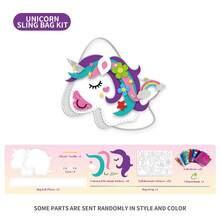 Kit de costura creativo del mundo de los dinosaurios para niños, juguete de manualidades interactivo entre padres e hijos de tela no tejida. El kit incluye varios materiales de tela no tejida con formas de dinosaurios y agujas de plástico. Los padres pueden guiar a los niños a aprender costura básica y hacer juntos Triceratops, Spinosaurus, etc., mejorando las habilidades motoras finas de los niños y el vínculo entre padres e hijos.