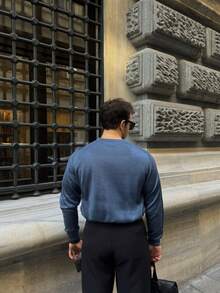 Men’s Fine-Gauge Knit Sweater – Crew Neck, Long Sleeve, Relaxed Fit – Made in Turkey - 藍色 - 查看 10